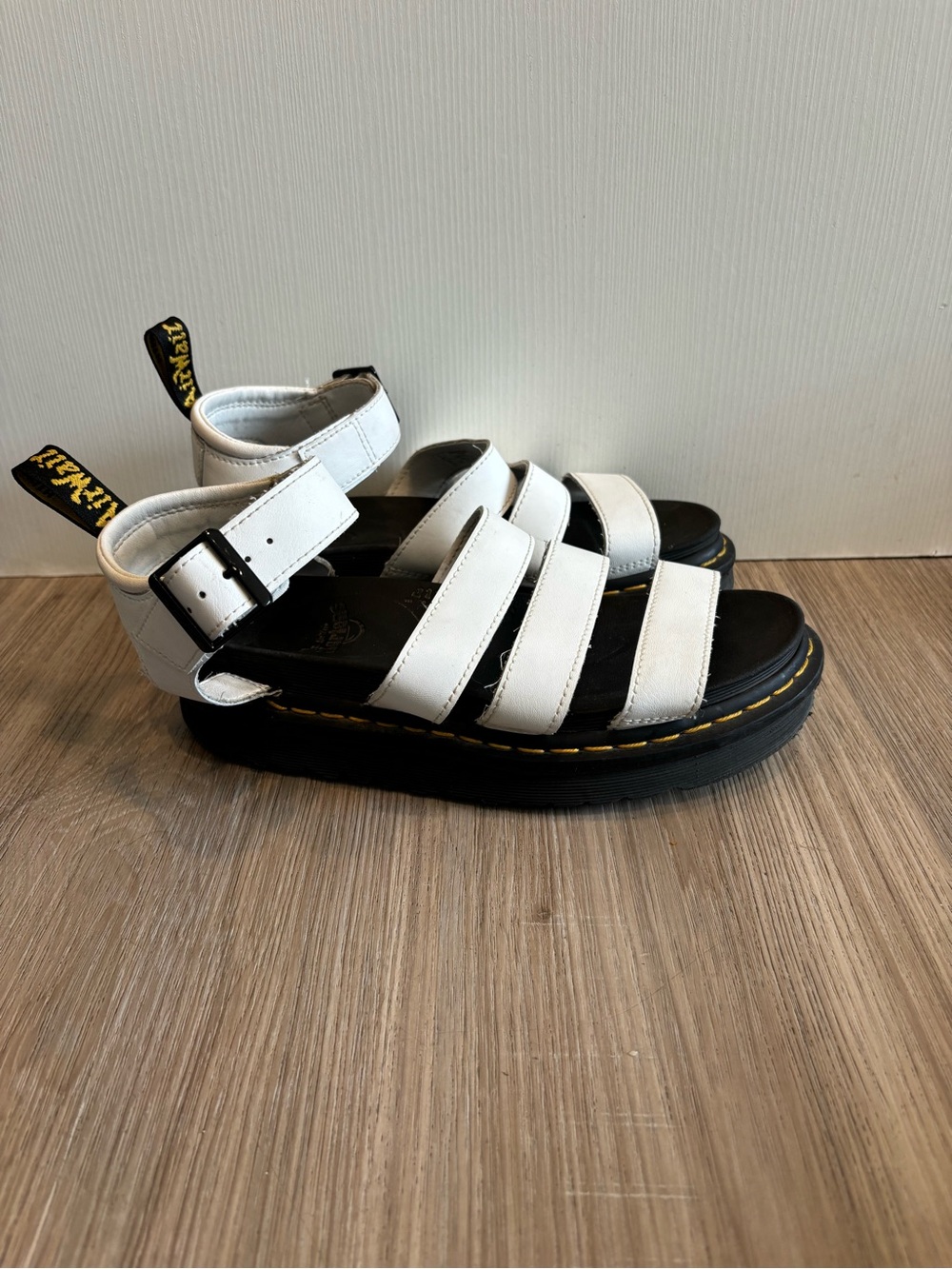 Doc Dr. Martens Blaire White Strappy Chunky Sandals Air Wair Women's Size 7